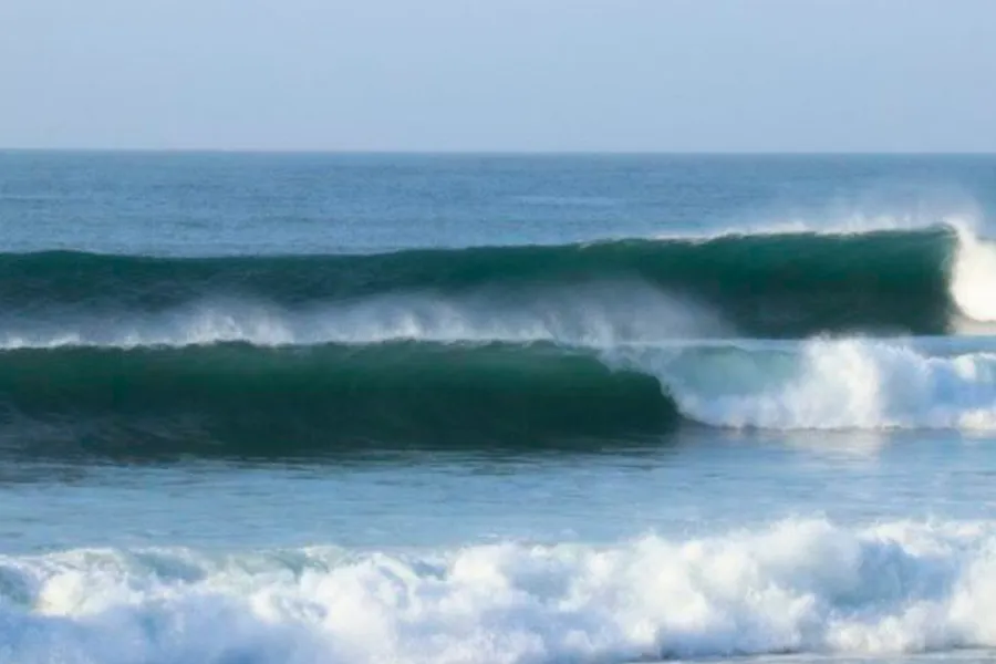 Surf Tours 01 Surf Tours 01